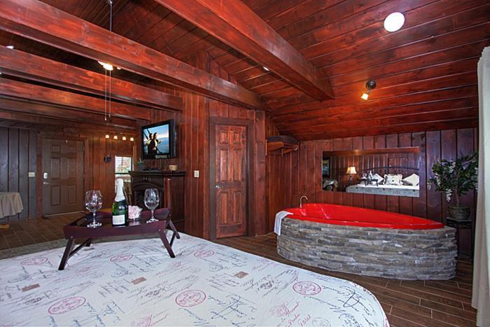 Burnin' Love Gatlinburg Ngoại thất bức ảnh